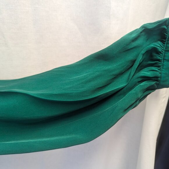 Intermix Size 2 100% Silk Green Blouse - Picture 7 of 15